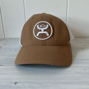 Hooey men’s snapback tan hat. White and tan.